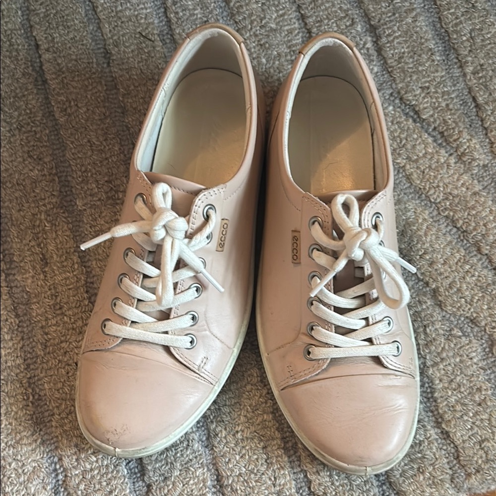 Ecco Soft 7 Pink Leather Sneakers